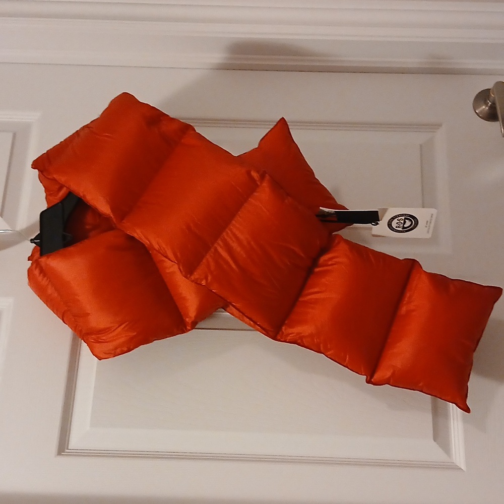 Luxurious Vibrant Red Colour Super Puff NWT